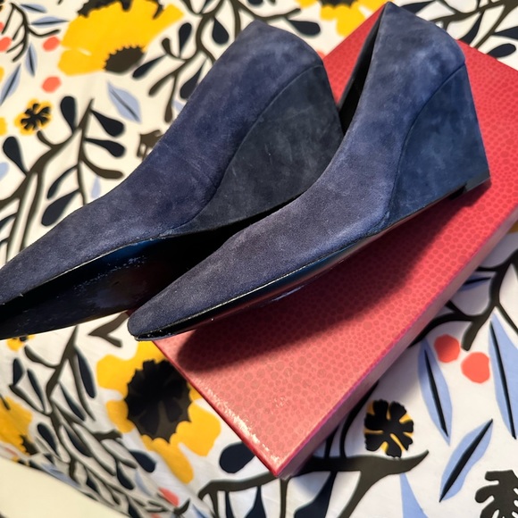 Donald J Pliner Jeri-KS Pump Blue Suede - Picture 4 of 7